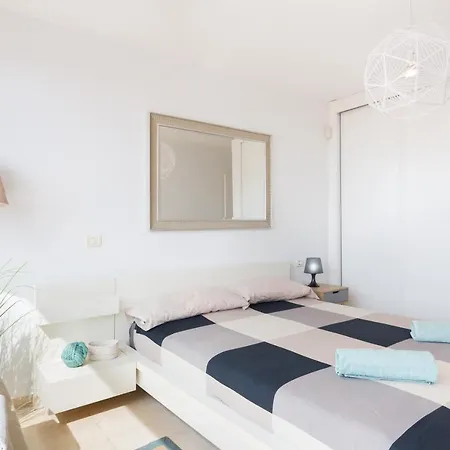 Modern House With Private Swimming Pool *