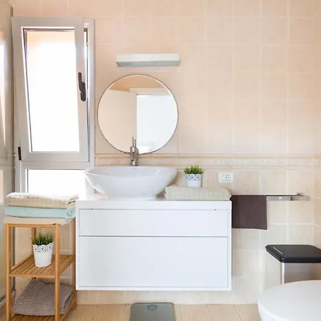 Modern House With Private Swimming Pool Vakantiehuis *