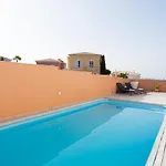 Modern House With Private Swimming Pool بيت للعطل El Médano