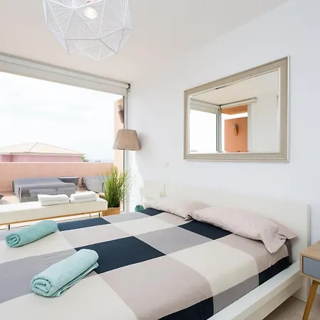 Modern House With Private Swimming Pool Holiday home El Medano (Tenerife)