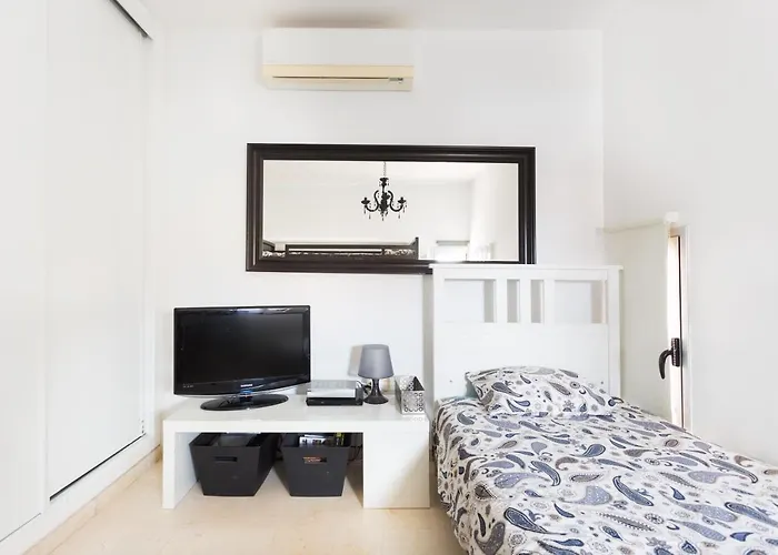 Modern House With Private Swimming Pool