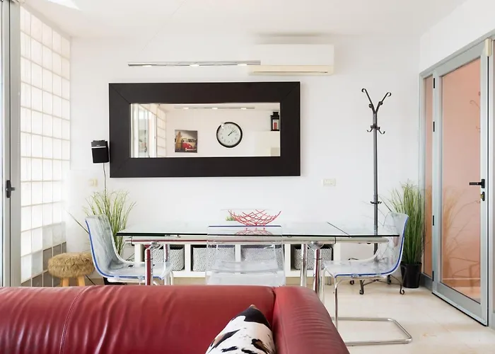 Modern House With Private Swimming Pool