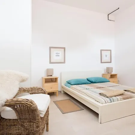 Modern House With Private Swimming Pool Сasa de vacaciones *