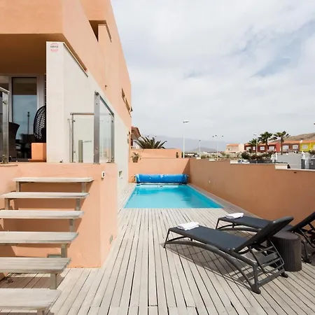 Semesterbostad Modern House With Private Swimming Pool